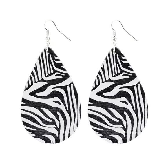 Jewelry - New Simple Zebra Wood Earrings